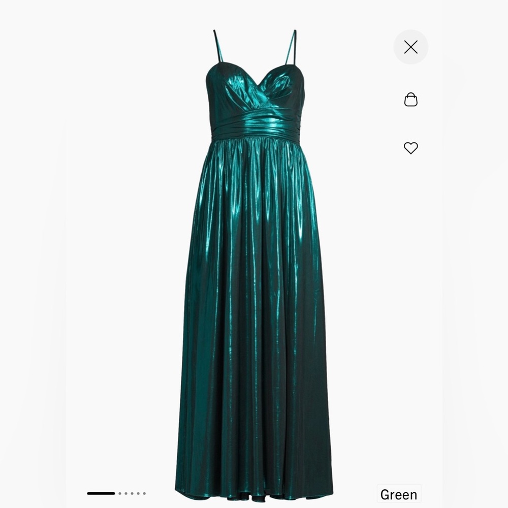 Elegant Green Evening Gown - Picture 1 of 1